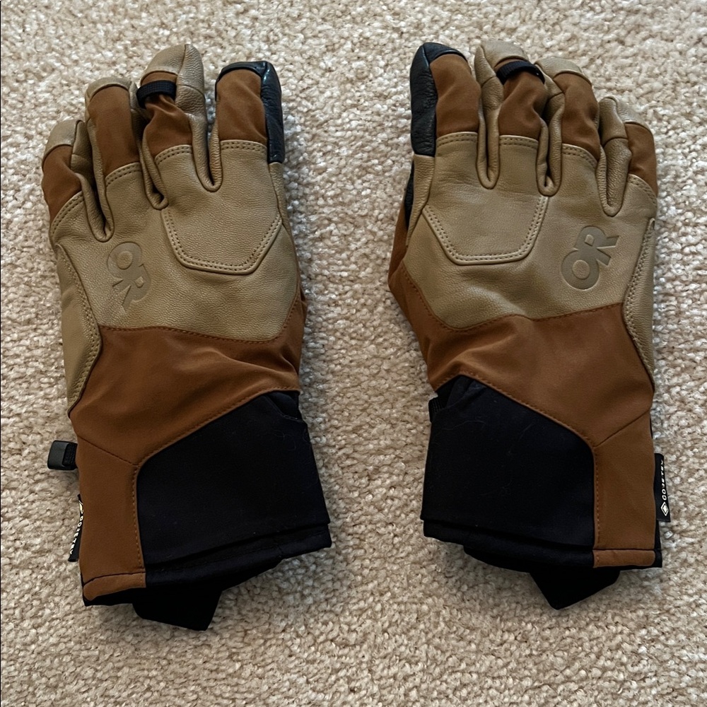 Outdoor Research Tan and Black Gloves